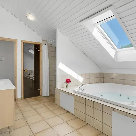 בית נופש Lovely In With Kitchen Rødby