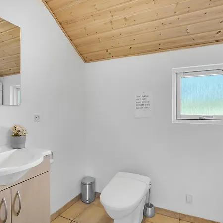 בית נופש Lovely In With Kitchen Rødby