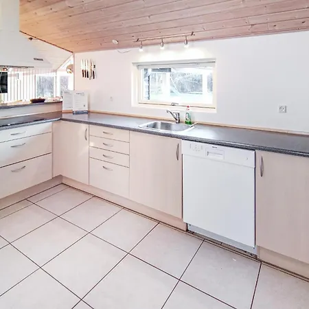 Lovely In With Kitchen *