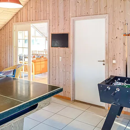 בית נופש Lovely In With Kitchen Rødby