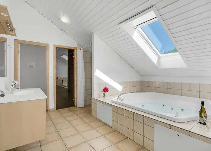 Ferienhaus Lovely In With Kitchen Rødby
